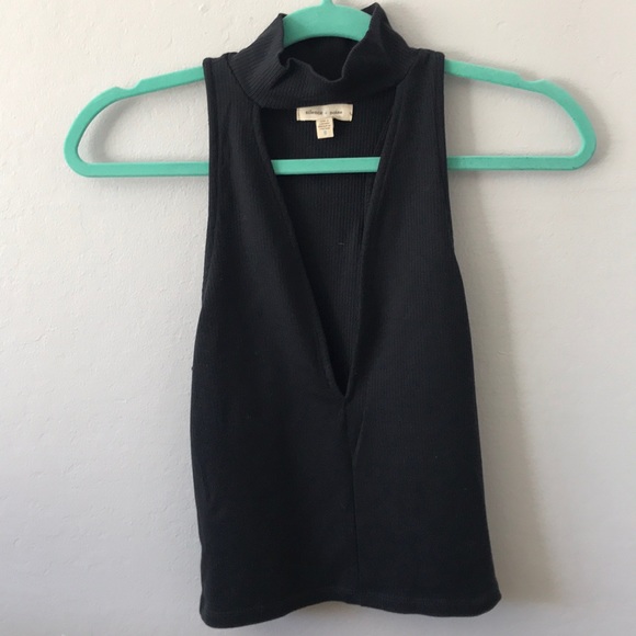 Urban Outfitters Cut Out Neck Tank Top - Picture 1 of 5